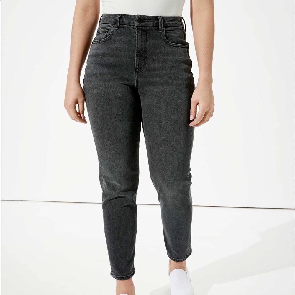 American Eagle Mom Curvy Jeans High Rise